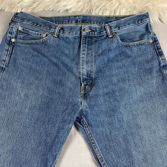 Levi's 505 Jeans Mens 40X34 (*40X32.5" actual)Medium Wash Blue Straight Fit - Picture 3 of 9